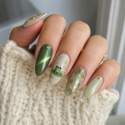 Frogs · Luxe
